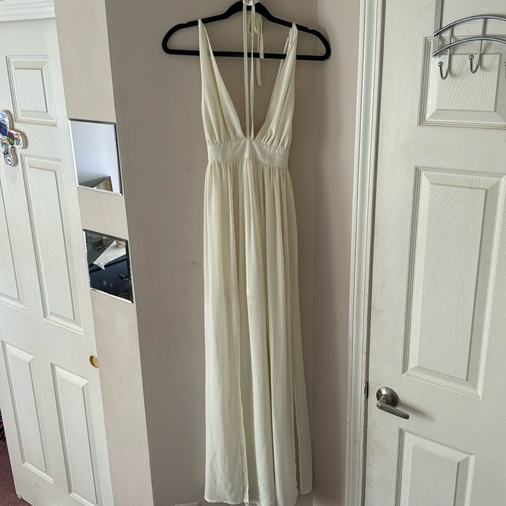 Off-White/ Ivory Long Coachchella Amazon Dress size Small